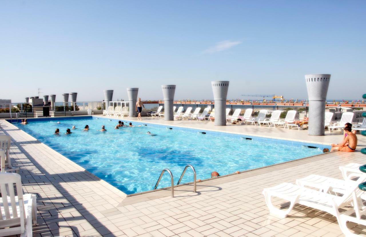Residenza Delle Terme Lägenhet Bibione Exteriör bild